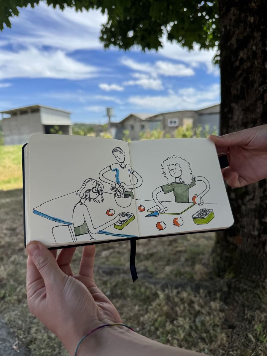 Cuaderno de dibujo en el exterior